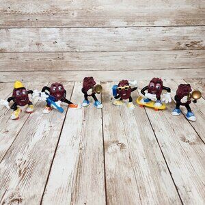 Vintage Lot of 6 CALIFORNIA RAISINS 1988 PVC Figures Skateboard Guitar Trumpet